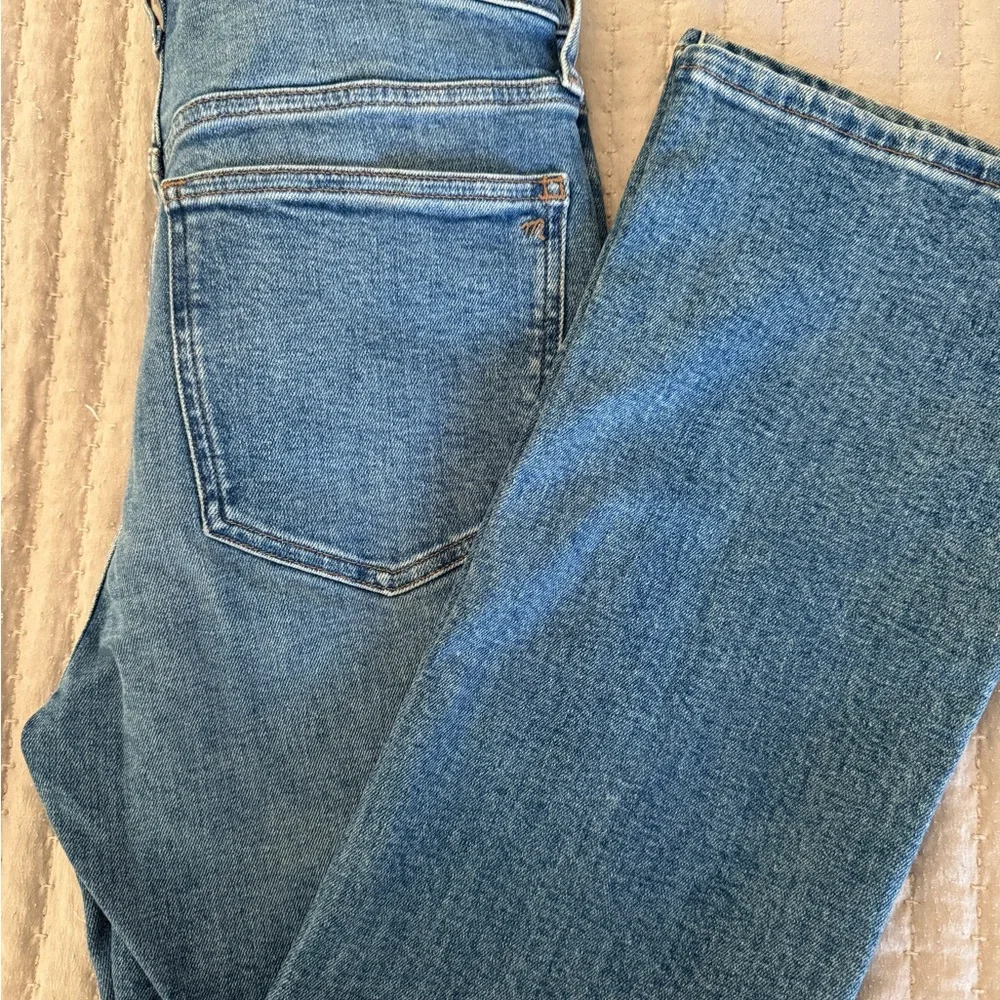 Madewell Mid Rise Kick Out Jean- New with Tags - Picture 6 of 6
